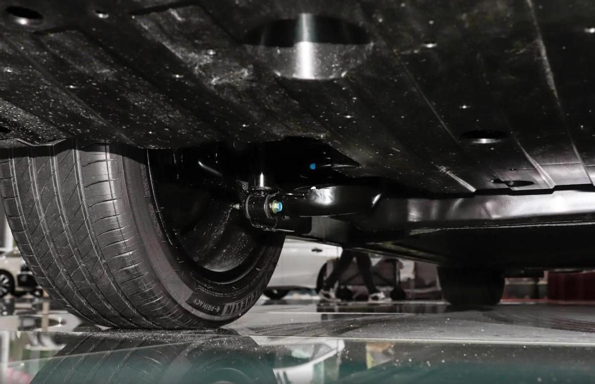 這款合資B級車,純電續(xù)航520km,6.9秒破百,家用適合嗎?